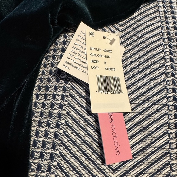 Aqua- NWT Hunter Green Velvet Shortsleeve Vneckline Maxi Cocktail Dress - Picture 5 of 7